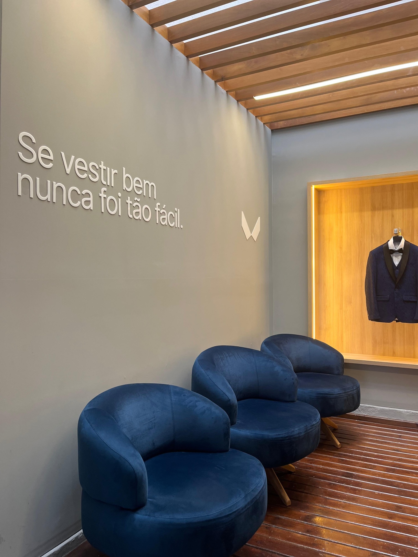 Lounge de espera com poltronas